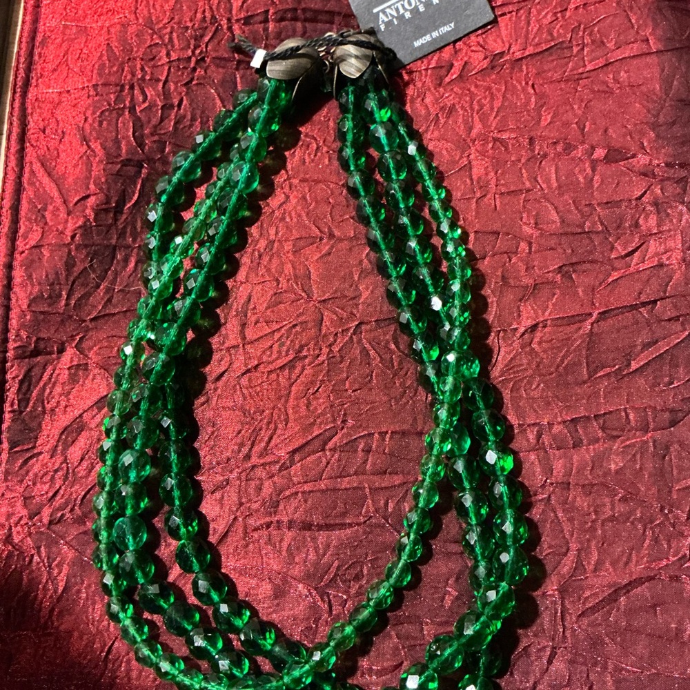 Antique Emerald Green Beaded Necklace by the luxe house of Antoniazzi Firenze!
